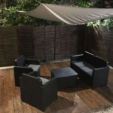 Design Avec Grand Jardin